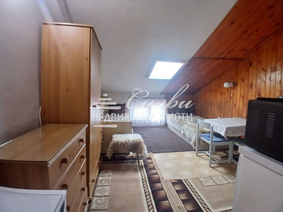 Едностаен ТУХЛЕН мансарден апартамент - кв. Болница!