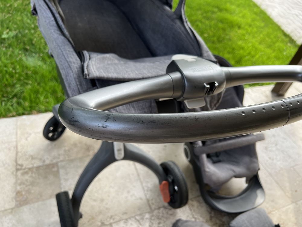 Carucior Stokke V5 2 in 1 cu accesorii