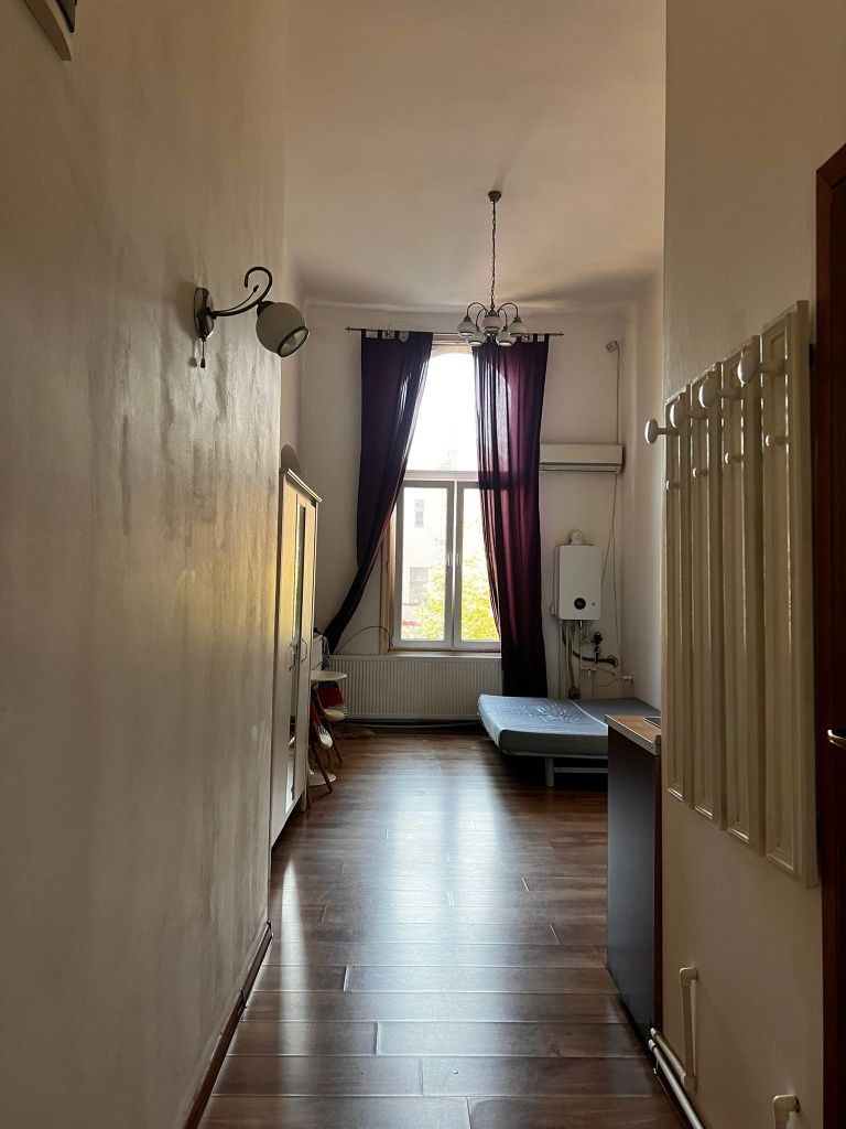 Dau în chirie apartament ultracentral