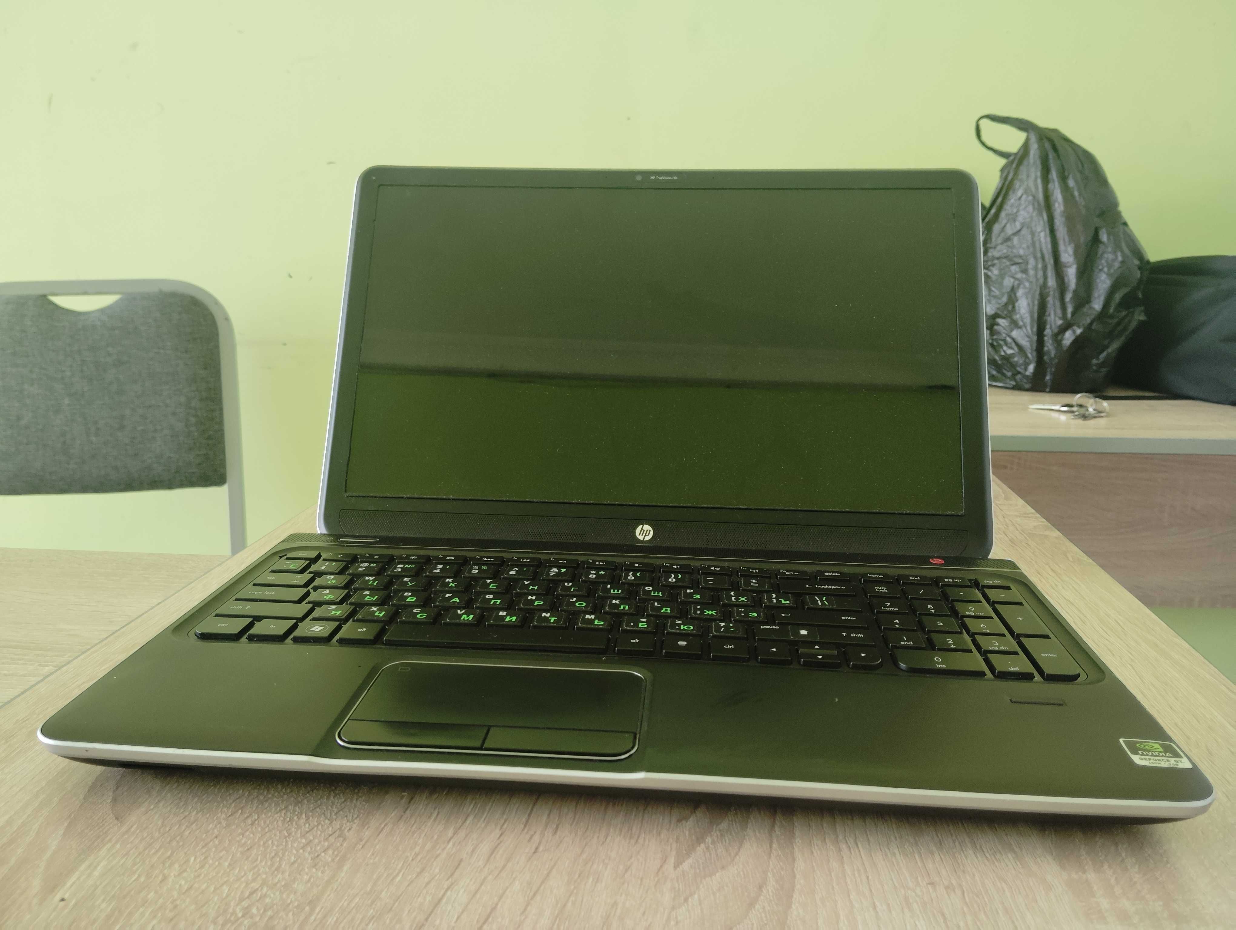 Ноутбук НР CORE I 7 сотилади.