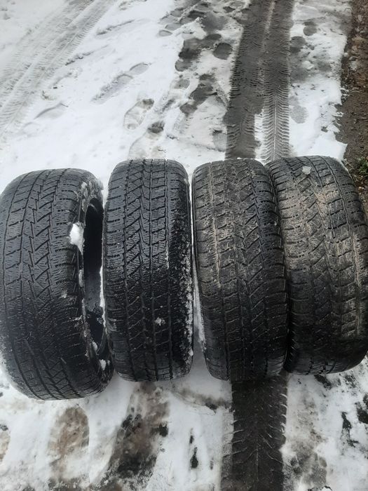 Продам резину на 17
