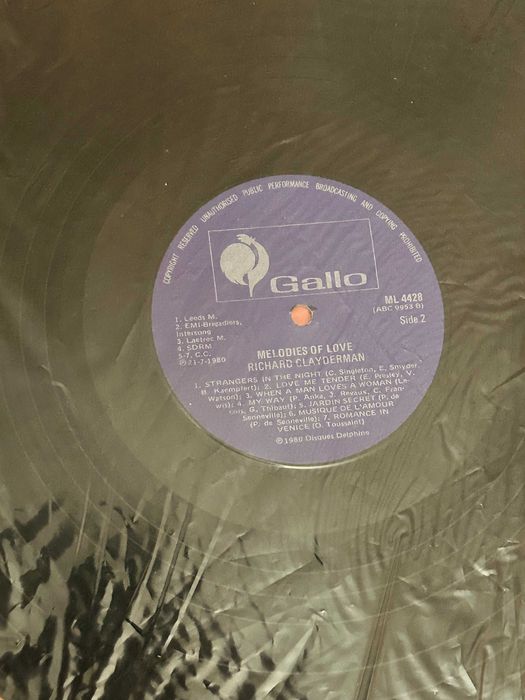 vinil "Melodies of Love" al lui Richard Clayderman