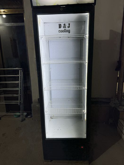 Холоделник Сотилади