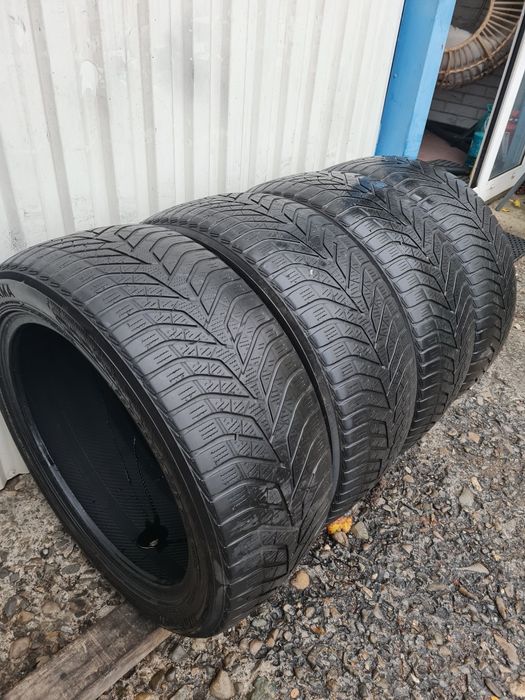 4 buc Anvelope de iarna *235/45R18*YOKOHAMA *LICHIDARE STOC*75 Lei Buc