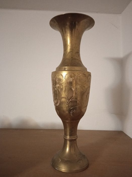 Vaza decorativa din alama sau bronz
