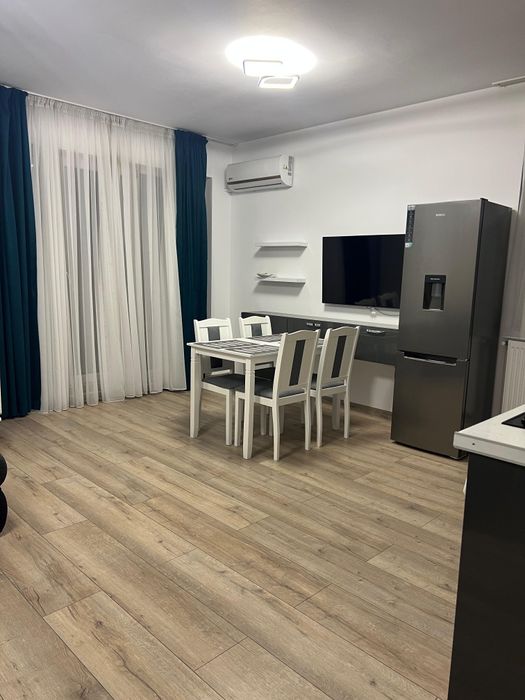 Vand  apartament , 2 camere, la Hanul cu Peste