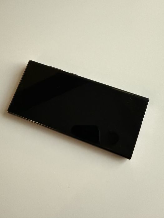 Samsung Galaxy S22 Ultra – 256GB, Отлично състояние