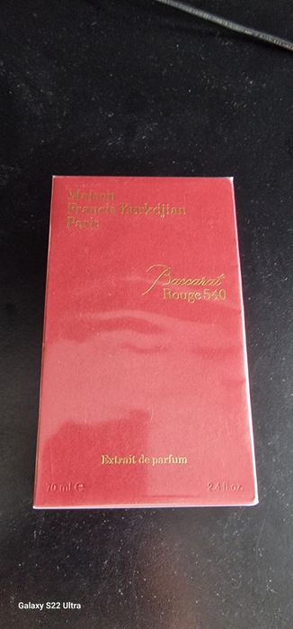 Парфюмът Maison Francis Kurkdjian Baccarat Rouge 540