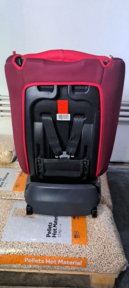 Scaun auto 36 kg (sau 12 ani)