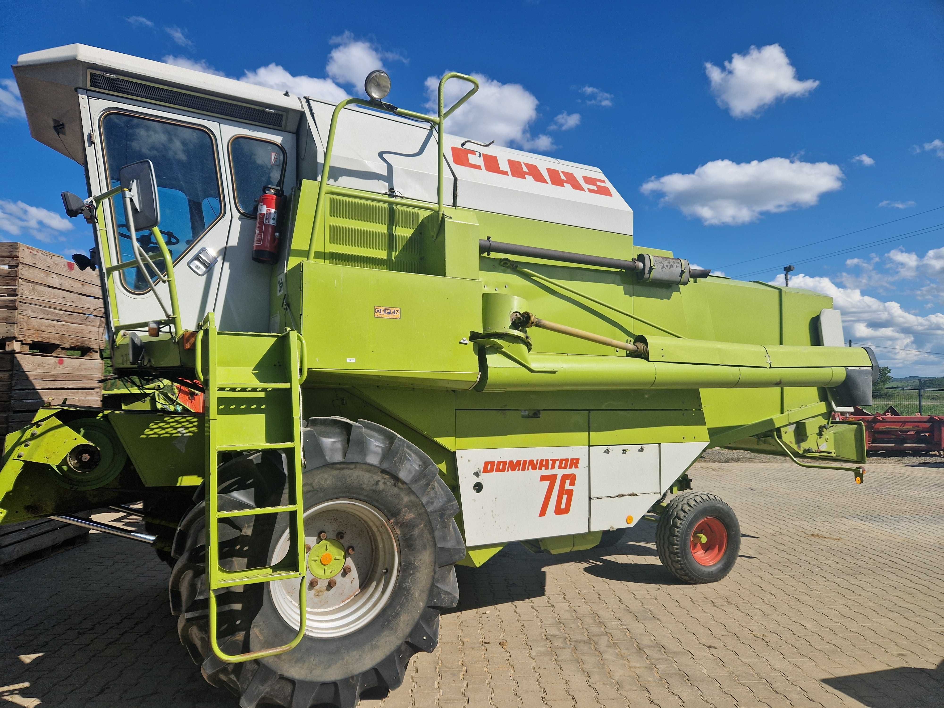 Combina Claas Dominator 76