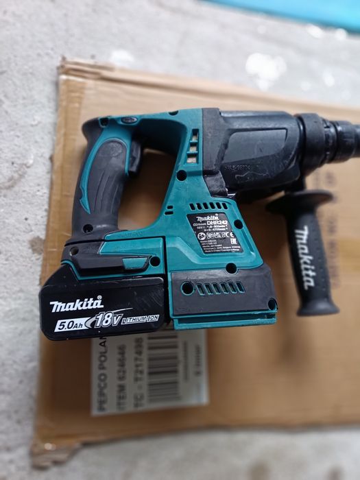 Makita rotopercutor DHR 242