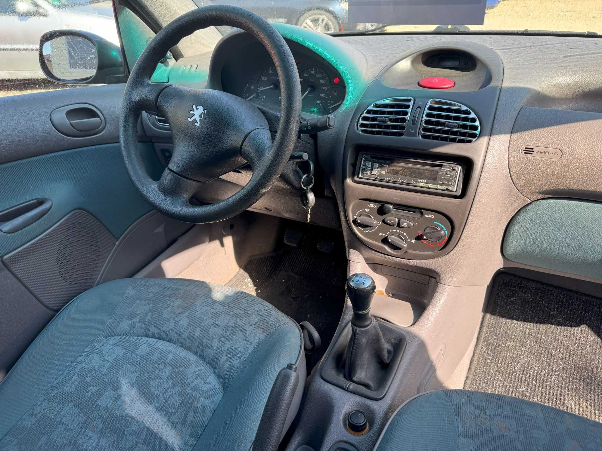 Peugeot 206 1.1i 60 к.с. 2000 г. - нов внос!