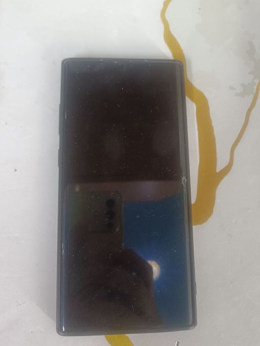 Продам телефон Самсунг нот 10