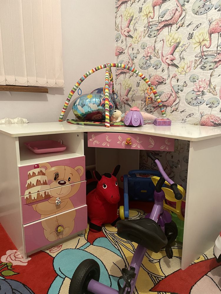 Детский мебель для девочки