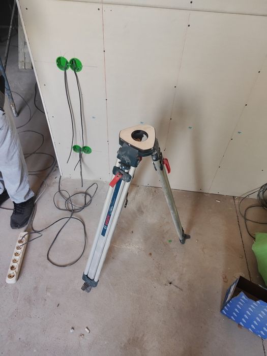 Продаётся штатив .150 $