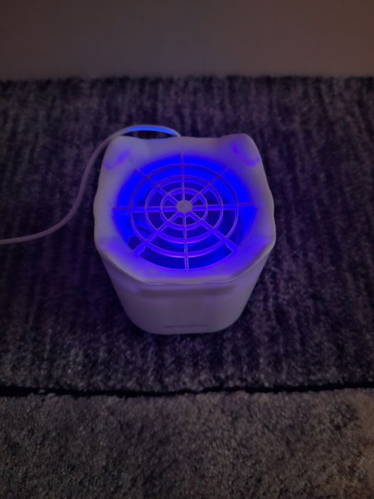 Lampa pentru țânțari pentru camera copiilor