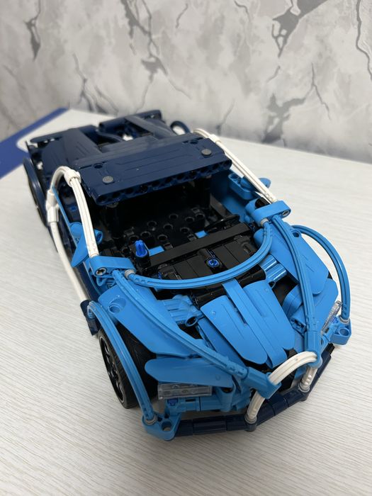 Продам машинку из Лего