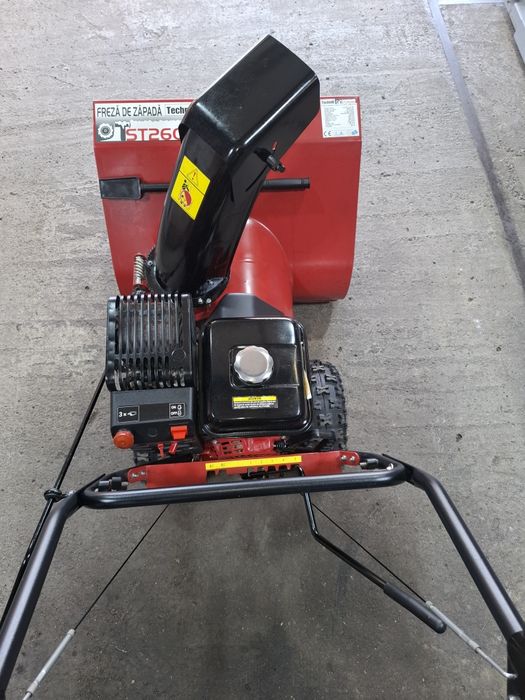Freza zăpadă folosita o zi...benzina... 6.5CP