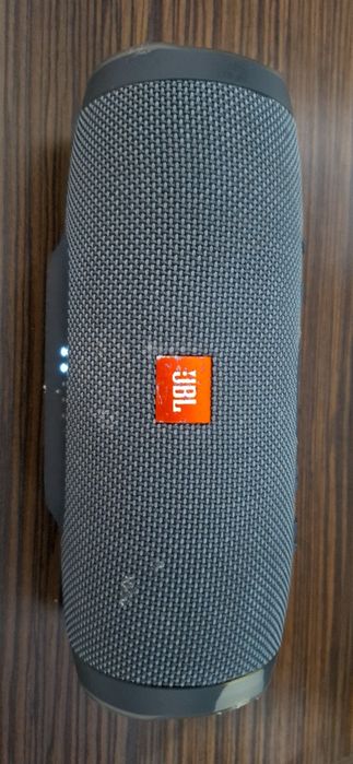 Boxa jbl chargee