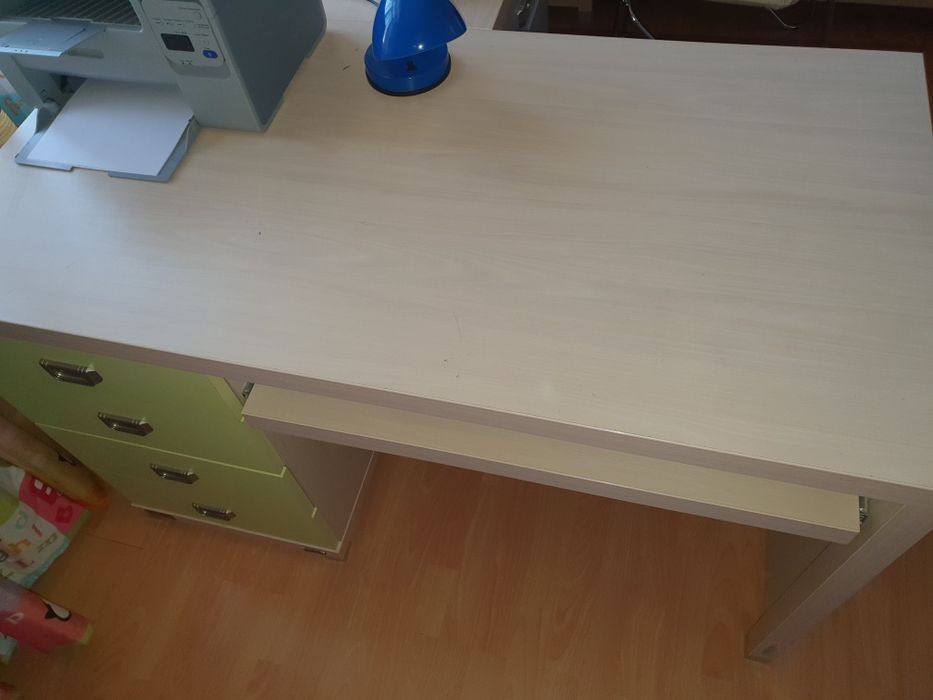 Продам турецкий письменный стол ISTIKBAL