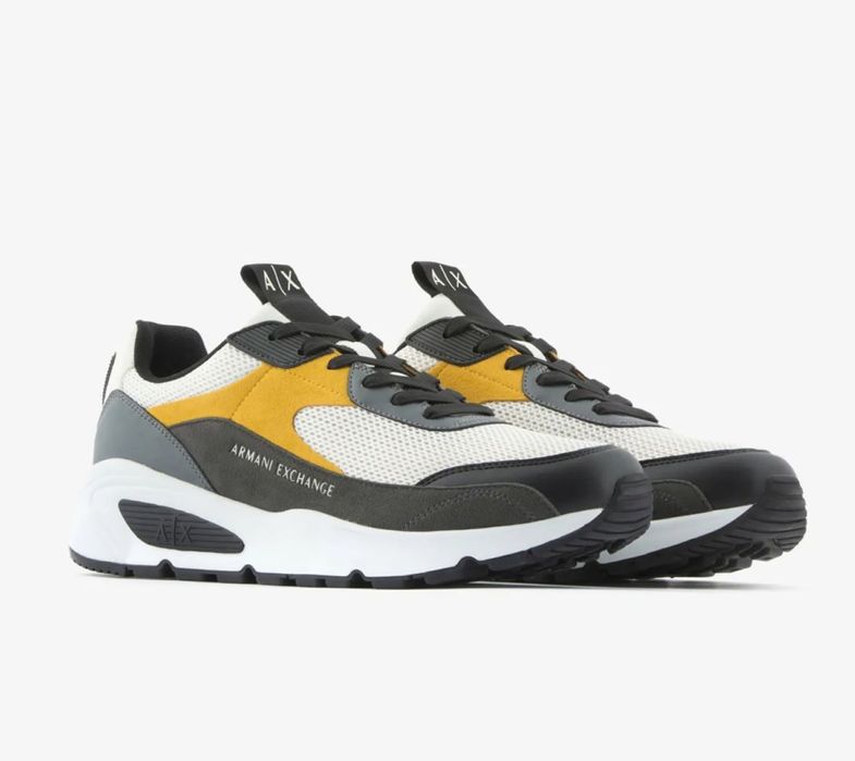 Продам новые кроссовки АХ