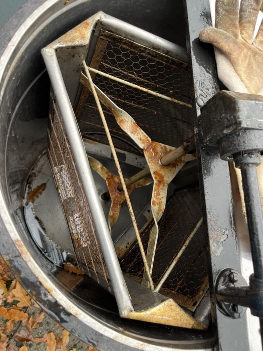 Центрофуга 3 рамкова ръчна