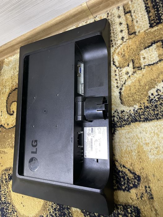 Монитор LG Flatron