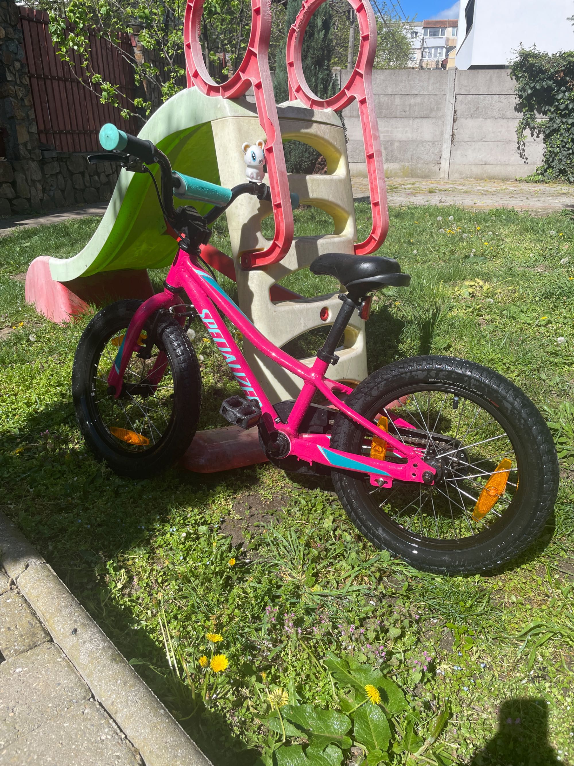 Vând bicicletă 4-6 ani