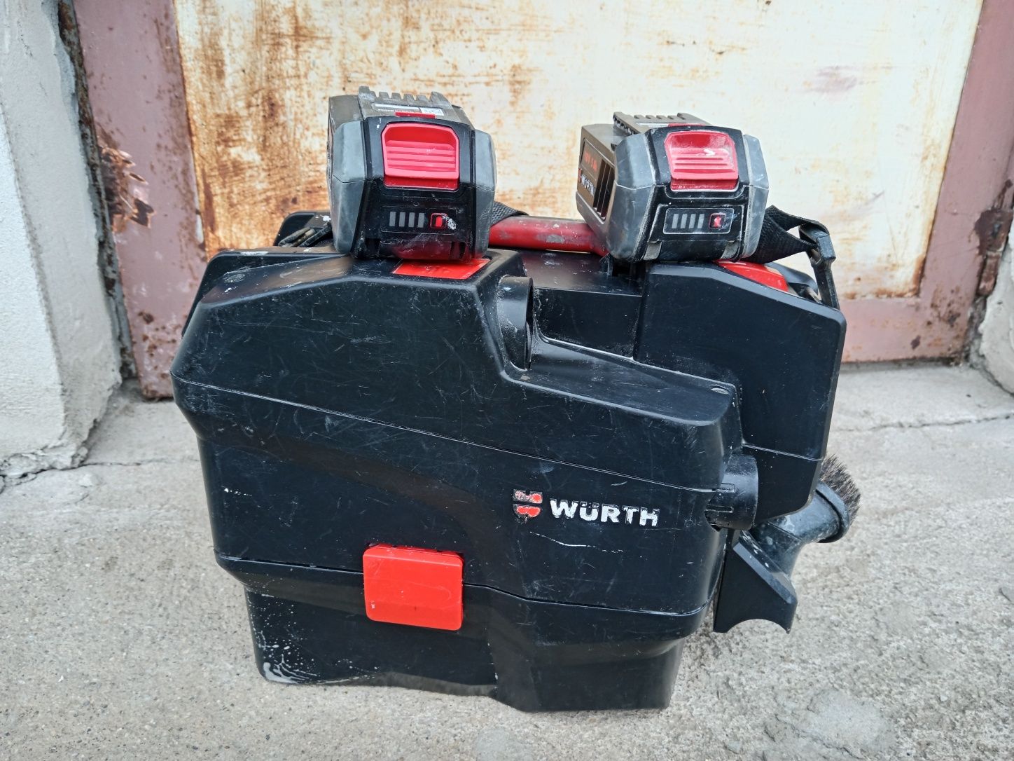 Aspirator cu acumulator wurth