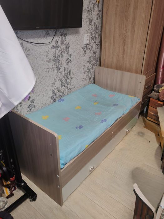 Продам кроватку детскую