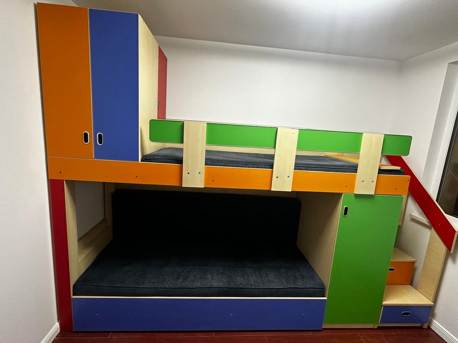 Pat MASIV pentru copii supraetajat cu sertare si sifoniere