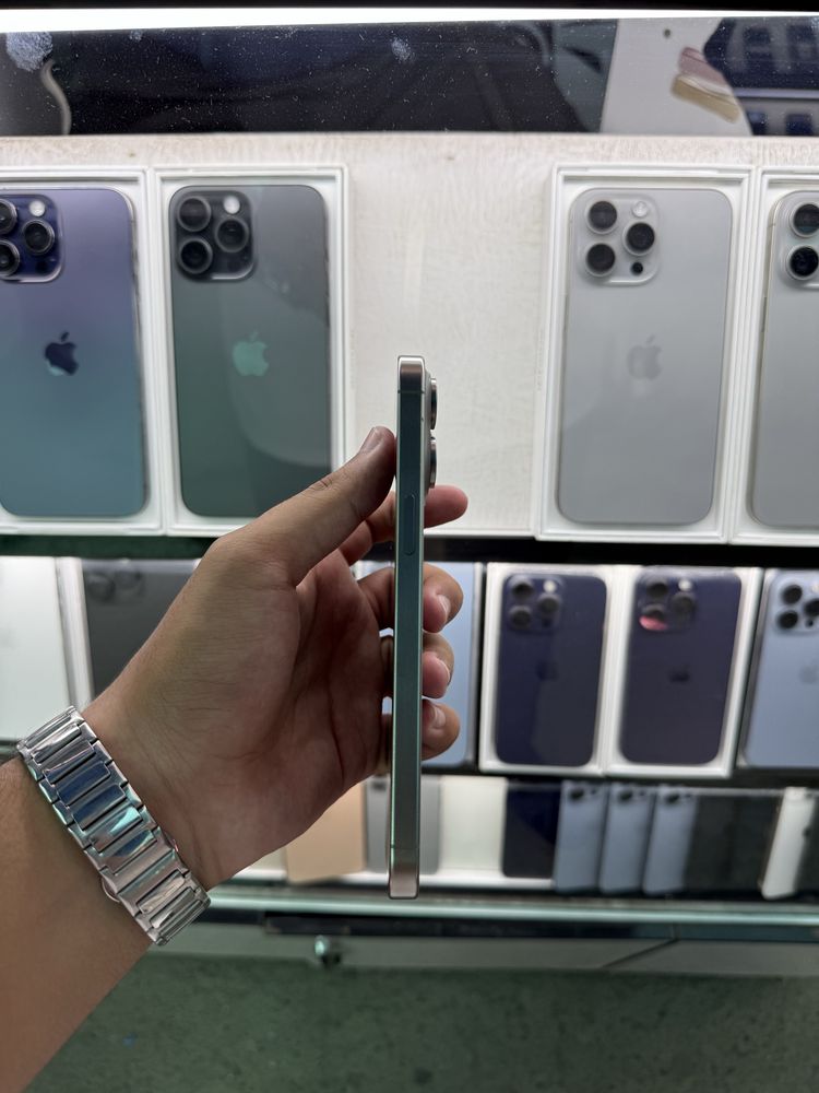 iPhone 15 Pro Max очень срочно