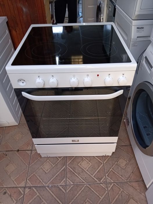 Свободно стояща печка с керамичен плот Voss Electrolux 2годиниГаранция