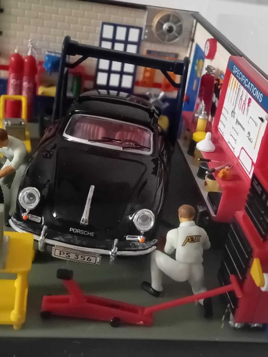 Diorama Garage 1:43 Schuco, Cararama, Диорама гараж Porsche, VW