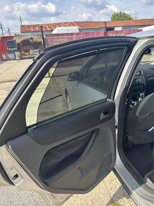Ford Focus Ghia 1.6 benzina