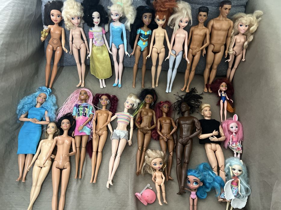 Продам кукол барби и дисней