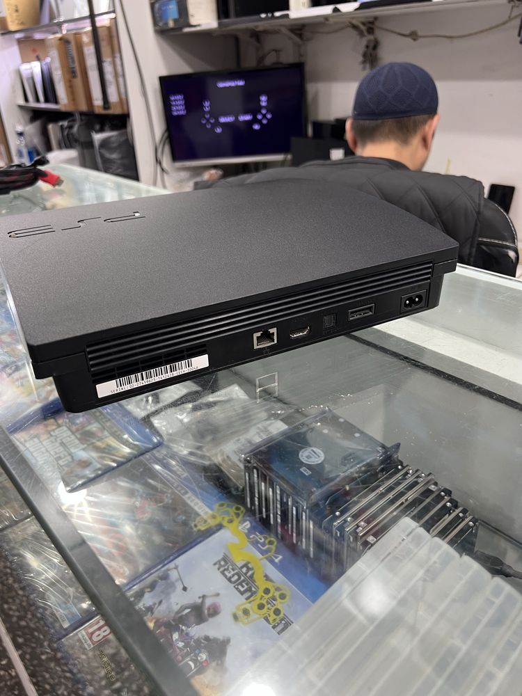 Playstation 3 ideal holatda sotiladi