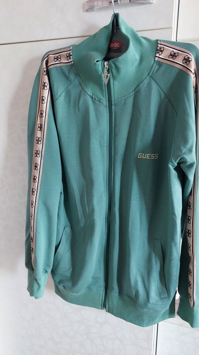 Нов комплект Guess