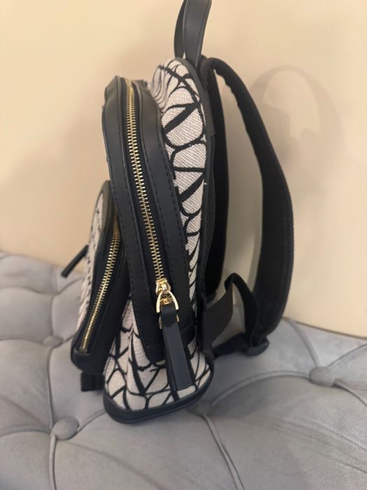 Valentino Garavani раница