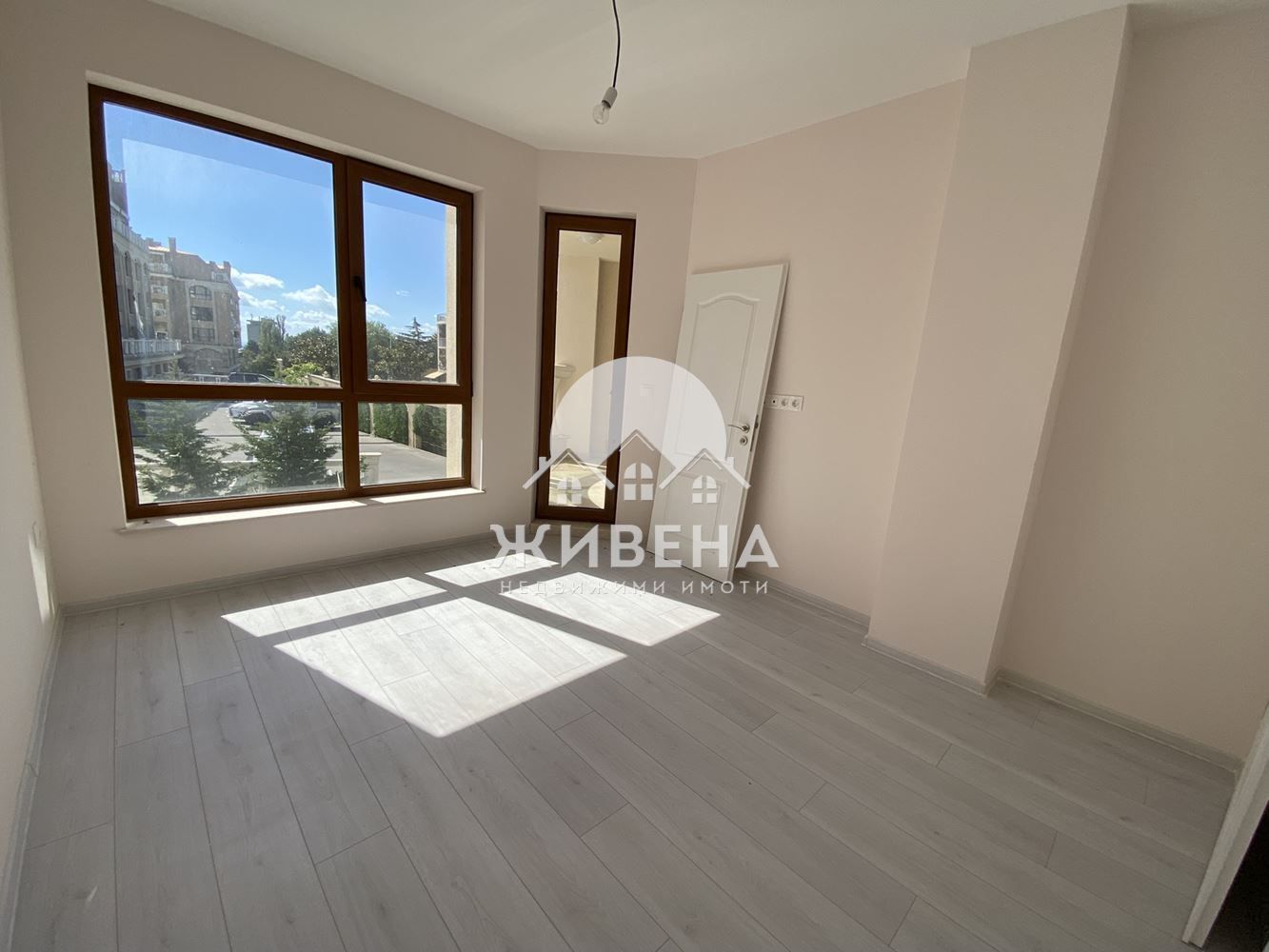 Продава 3-стаен апартамент, До ключ, м-т Кабакум, площ 115 кв.м