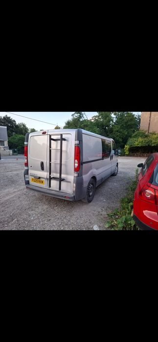Dezmembrez renault trafic opel vivaro 2.0 dci mixta 6 locuri
