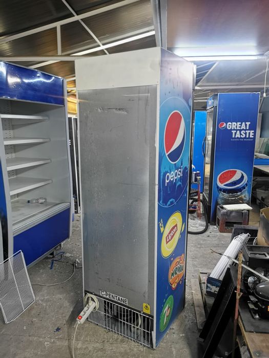 Vitrina frigorifica verticala 200cm inaltime 67cm latime