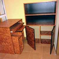 Работен кът: бюро с контейнер за РС, масичка , библиотечен шкаф.