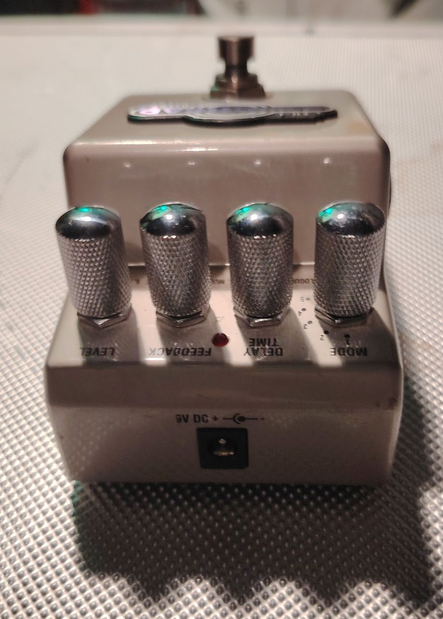 Китарен ефект "Marshall EH-1 Echohead delay".