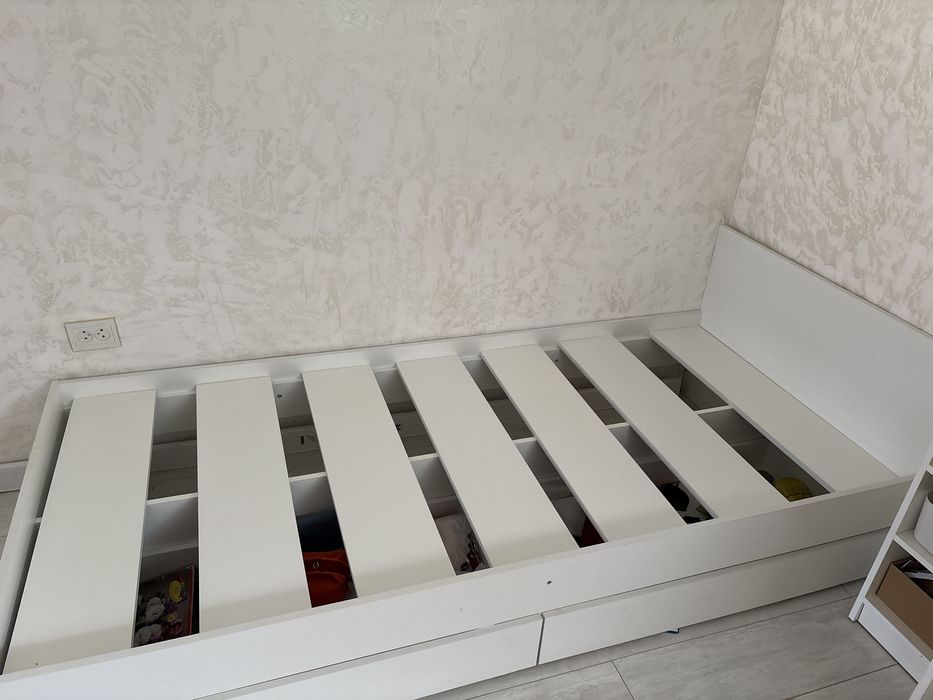 Кровать однаспальная новый