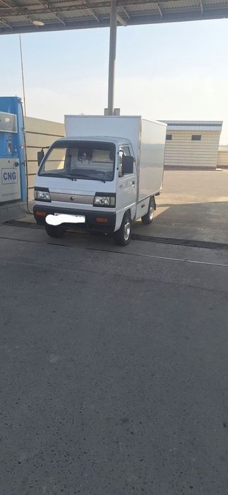 Labo sotiladi 2021 prabek 310ming kiraska  toza 2ta 30talik metan