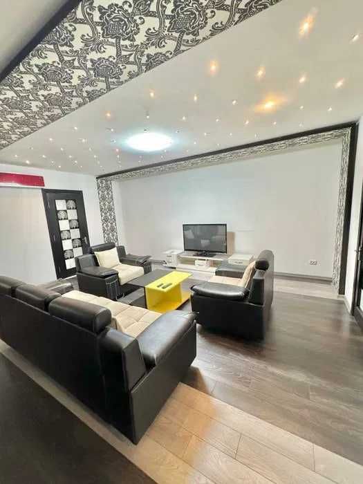 Сдам евро квартиру на Садык Азимова ц1