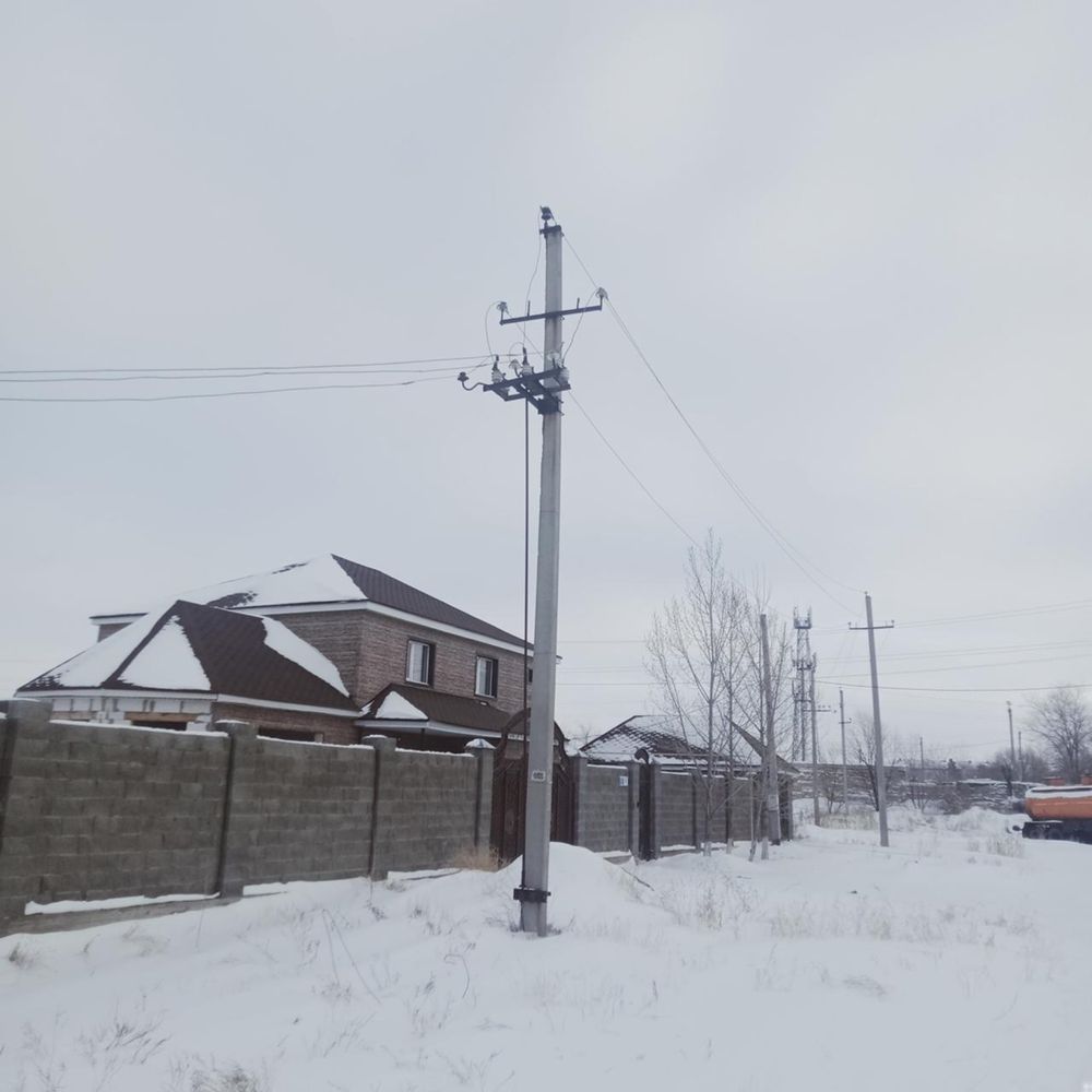 Трансформатор и 3-4 столба в прадаже в робочим состояние