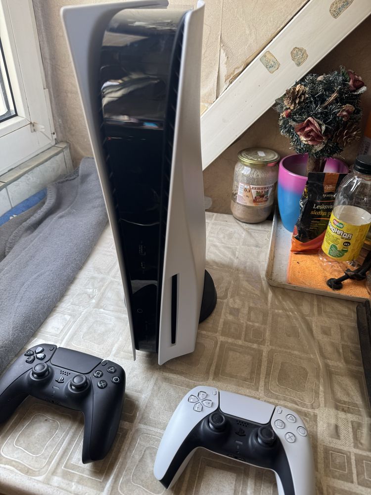 Playstation 5 (2 джойстика)