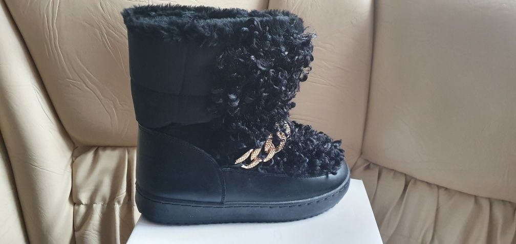 Cizme imblanite - Tip UGG- NOI MODEL cu blana exterioara si interioara